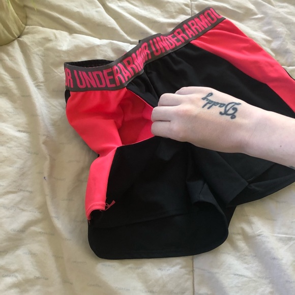 SOLD Under Armour Shorts - Picture 3 of 6